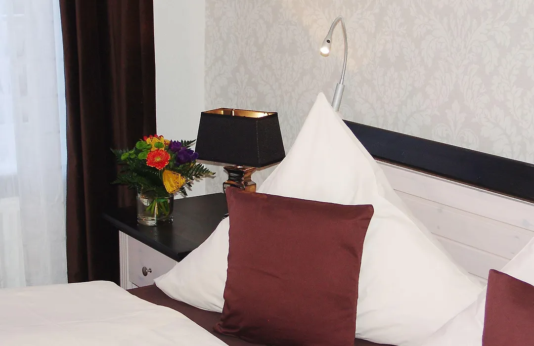 Hotel Garni Landhaus Uttum-1